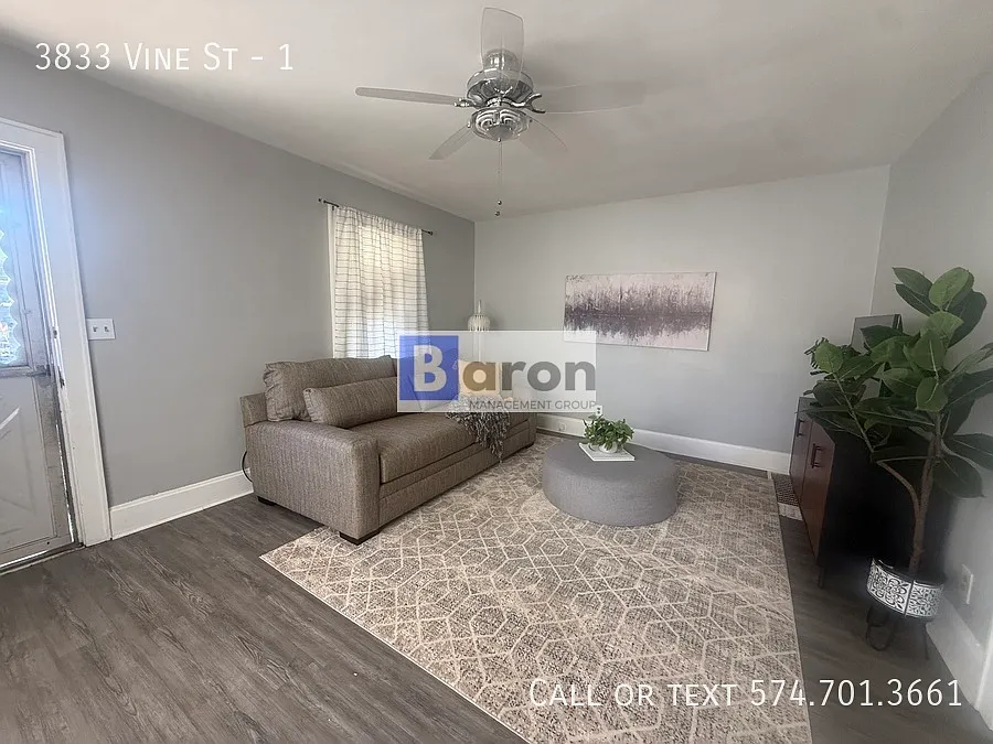 Building Photo - 3833 Vine St #1