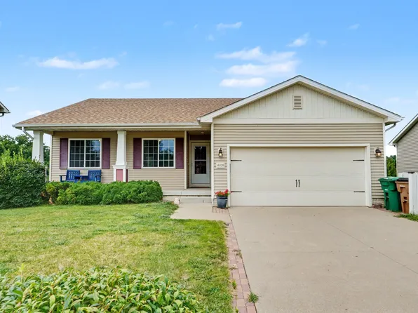 6020 Pine Ridge St, Johnston, IA 50131
