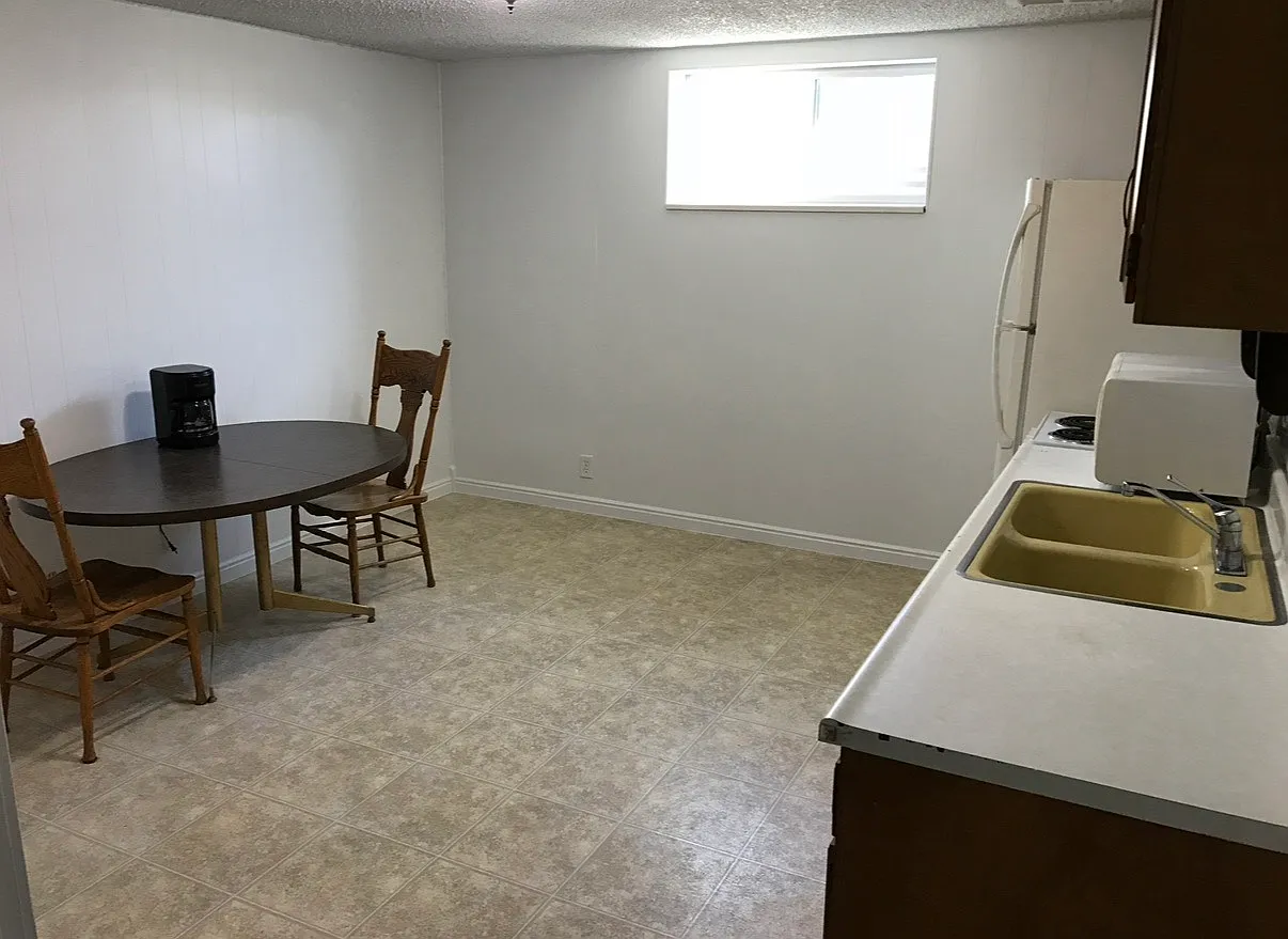 140 S Main St — Photo 4