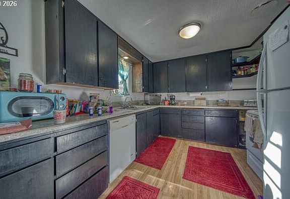 5th image of 2125 Elm Ave