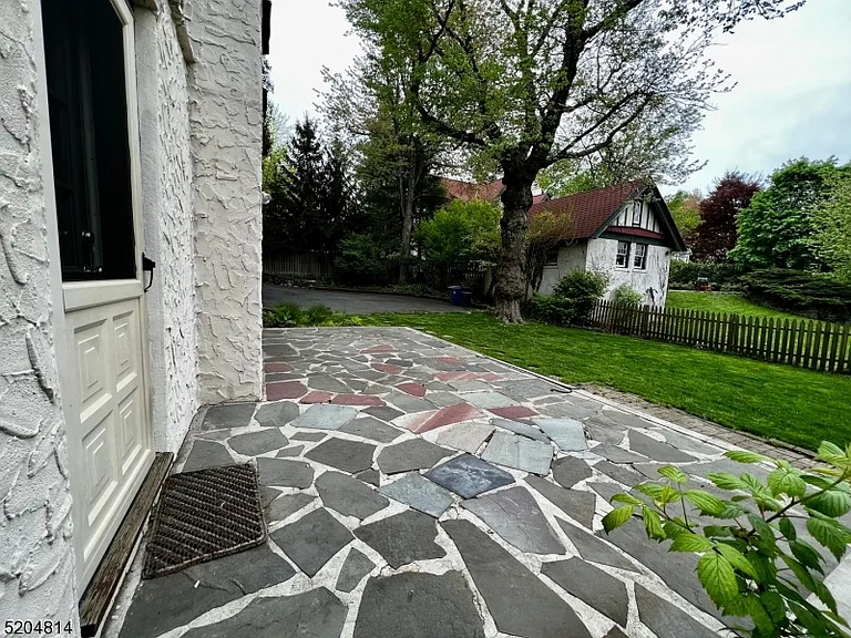 12 Hobart Gap Rd — Photo 46