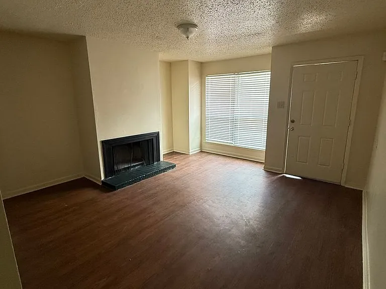 8757 Granite Dr — Photo 2