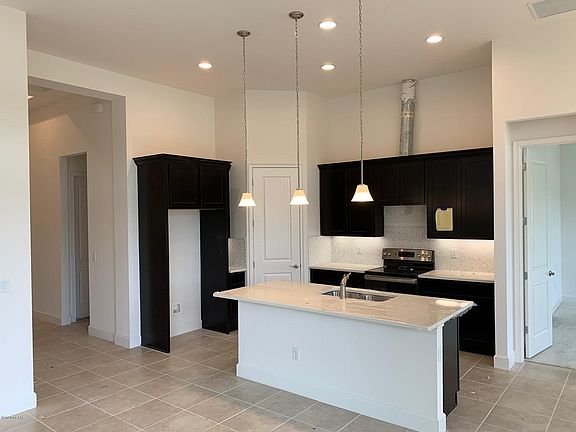 4th image of 6265 Woodhaven Vlg