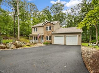 4 Kisling Ave, Hopatcong, NJ 07843