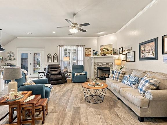 5th image of 1728 W Blake Way