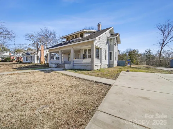 154 W End St, Chester, SC 29706
