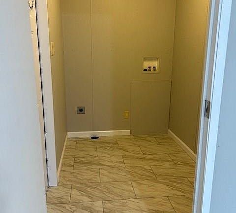 3rd image of 4452 Grand Oaks Dr