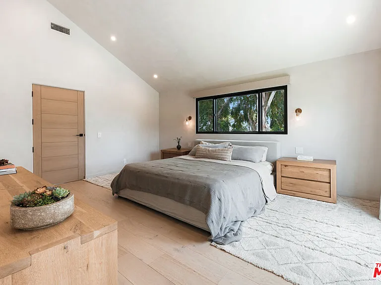 6450 Surfside Way — Photo 39