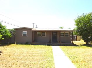 801 NW Avenue J, Seminole, TX 79360