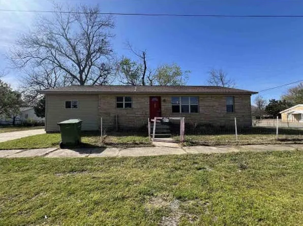 302 SW Broad St, Hoxie, AR 72433