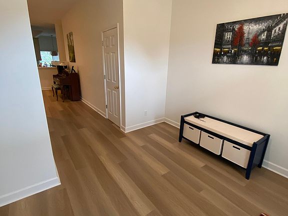 4th image of 220 Club Meadows Ct
