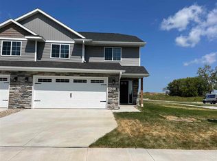 522 Elizabeth Ln, Tiffin, IA 52340