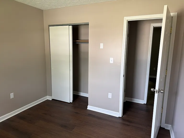 4979 Mercedes Dr — Photo 13