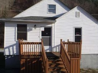 1086 Adria Rd, North Tazewell, VA 24630