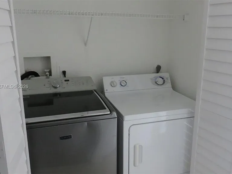 1661 Balfour Point Dr #B — Photo 15