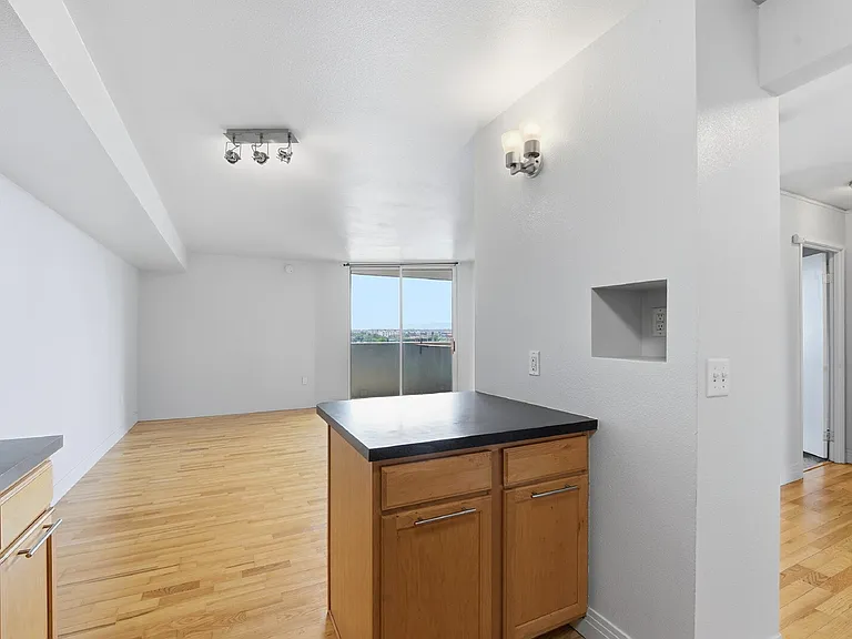 601 W 11th Ave #714 — Photo 8