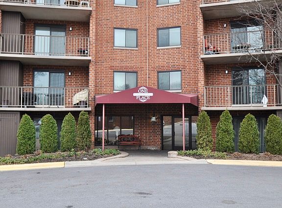 2nd image of 1 Bloomingdale Pl APT 221