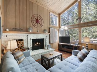 25315 Acorn Ln, Idyllwild, CA 92549