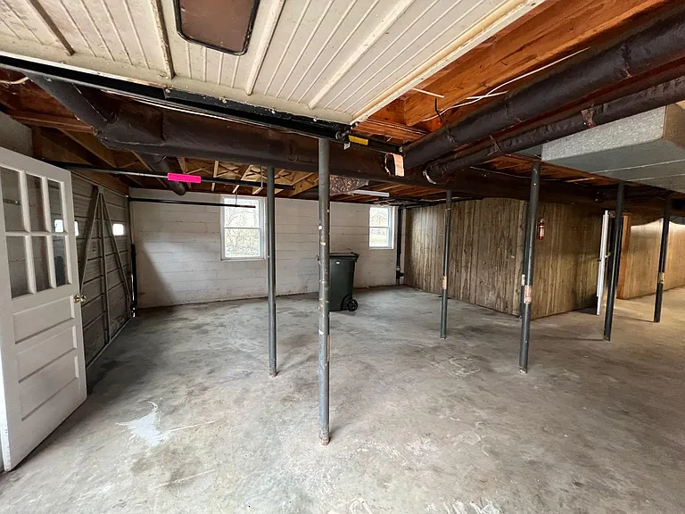 936 Duncan St — Photo 19