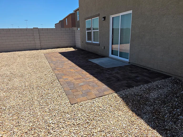 596 W Van Haren St — Photo 13