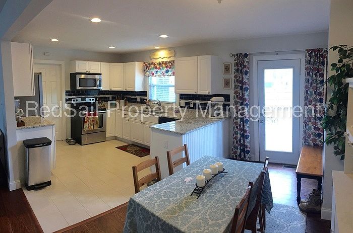 1st image of 100 Eastlawn Dr