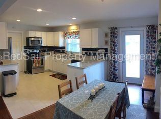 100 Eastlawn Dr, Hampton, VA 23664