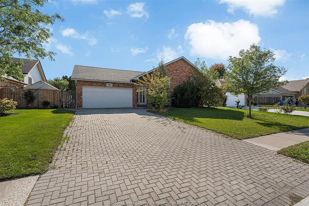 2 bed, $2,000 — Photo 1