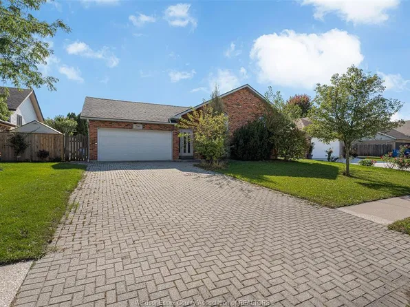 280 International Ave, Lasalle, ON N9J 3J7