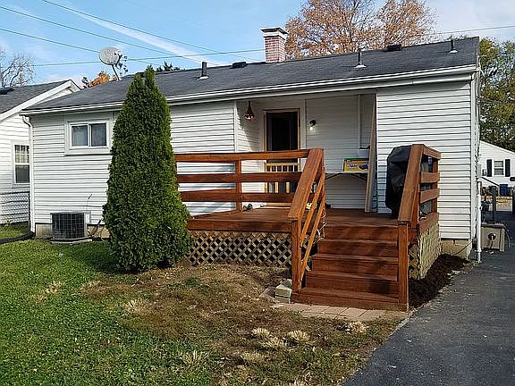 2nd image of 2709 Holman St