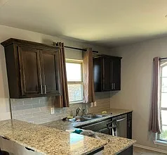 2704 NW 195th St — Photo 8