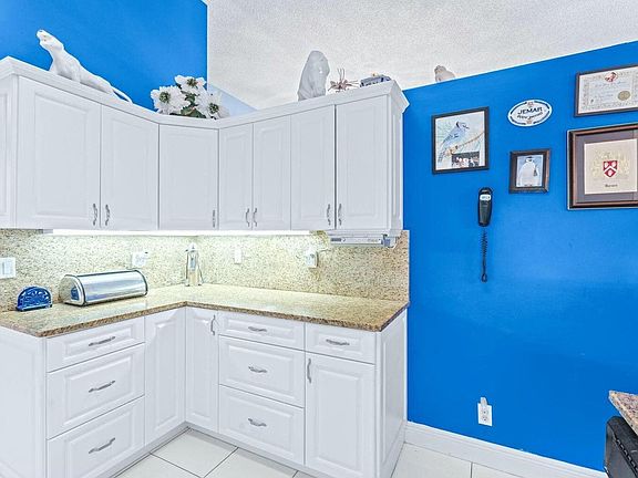 5th image of 8261 Lake Cypress Road