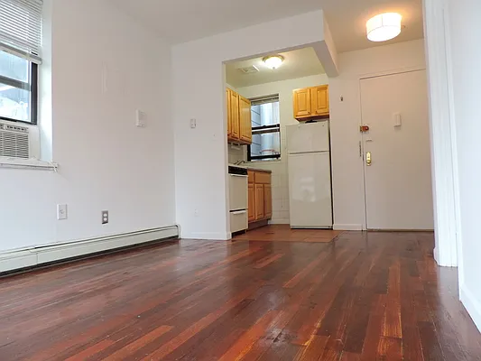 Rented by J Misrahi Realty Corp | media 3