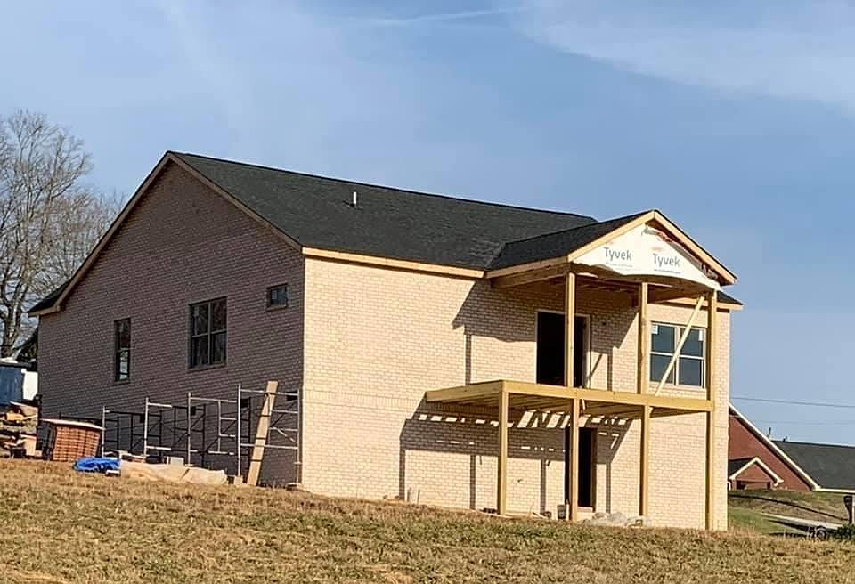 2nd image of 114 Brandon Dr