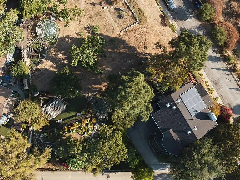 Burnell Dr — Photo 8
