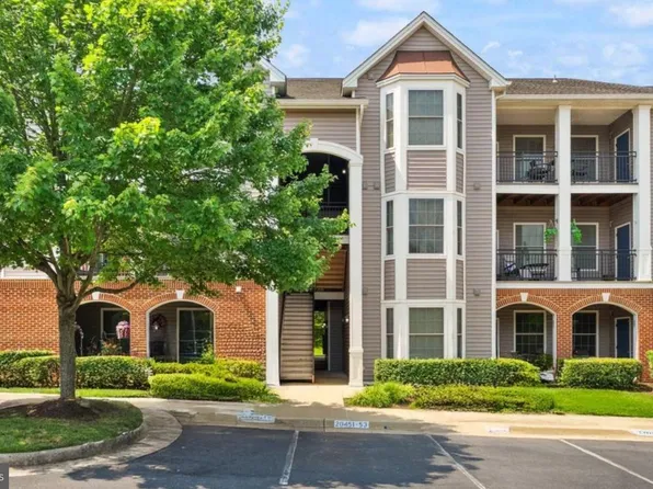 20453 Chesapeake Sq Unit 103, Sterling, VA 20165