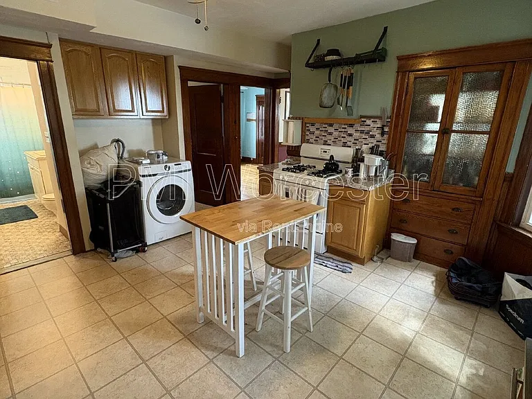11 Olga Ave — Photo 12