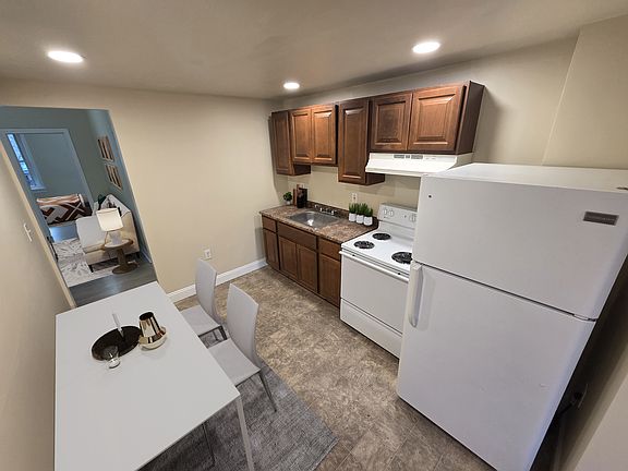 3rd image of 615 N 8th St Floor 2
