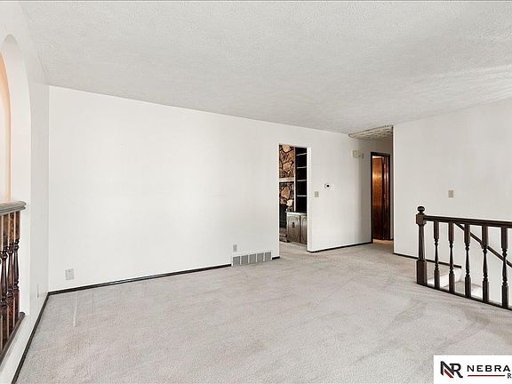 5th image of 6111 S 93rd St