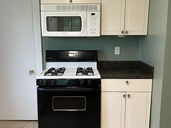4th image of 600 N Porter St
