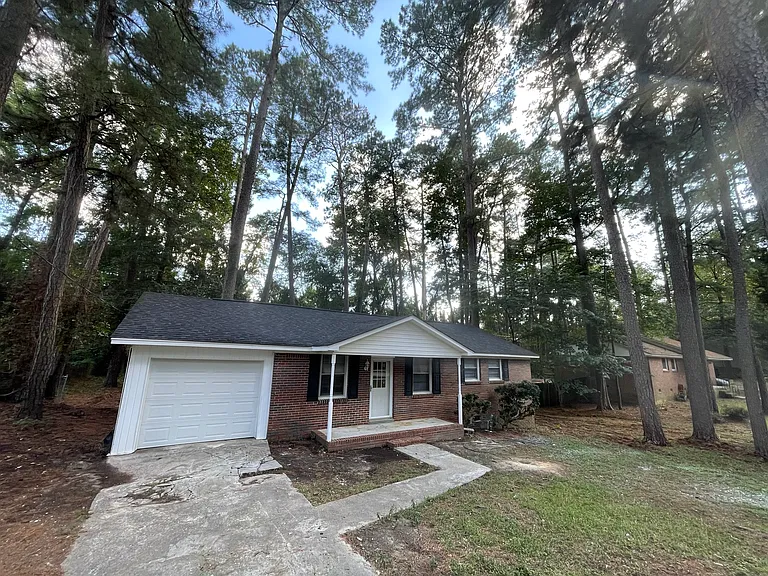 1132 Mandel Dr — Photo 10