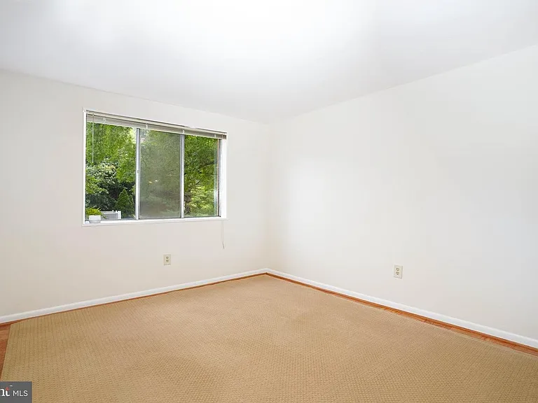 10416 Rockville Pike #302 — Photo 6