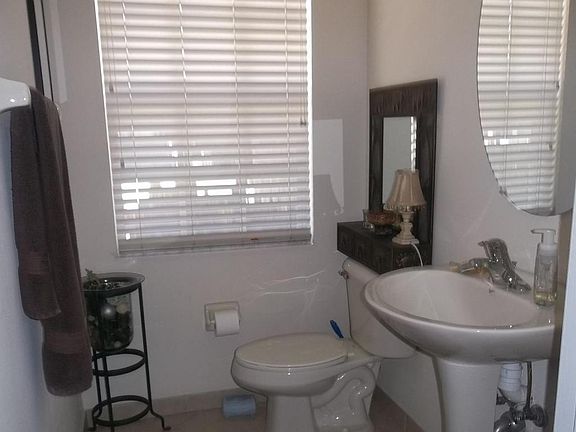 5th image of 3006 SE Lexington Lakes Dr