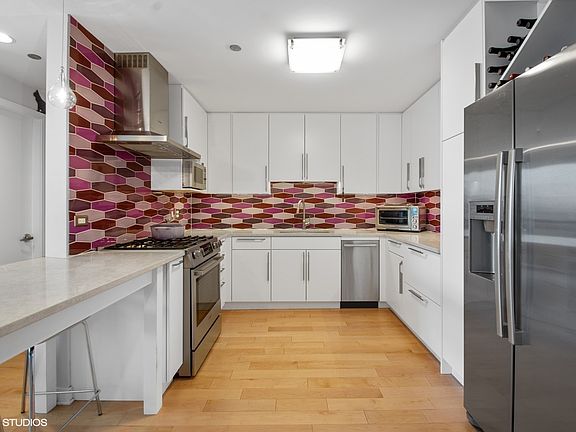 3rd image of 130 N Garland Ct APT 3502