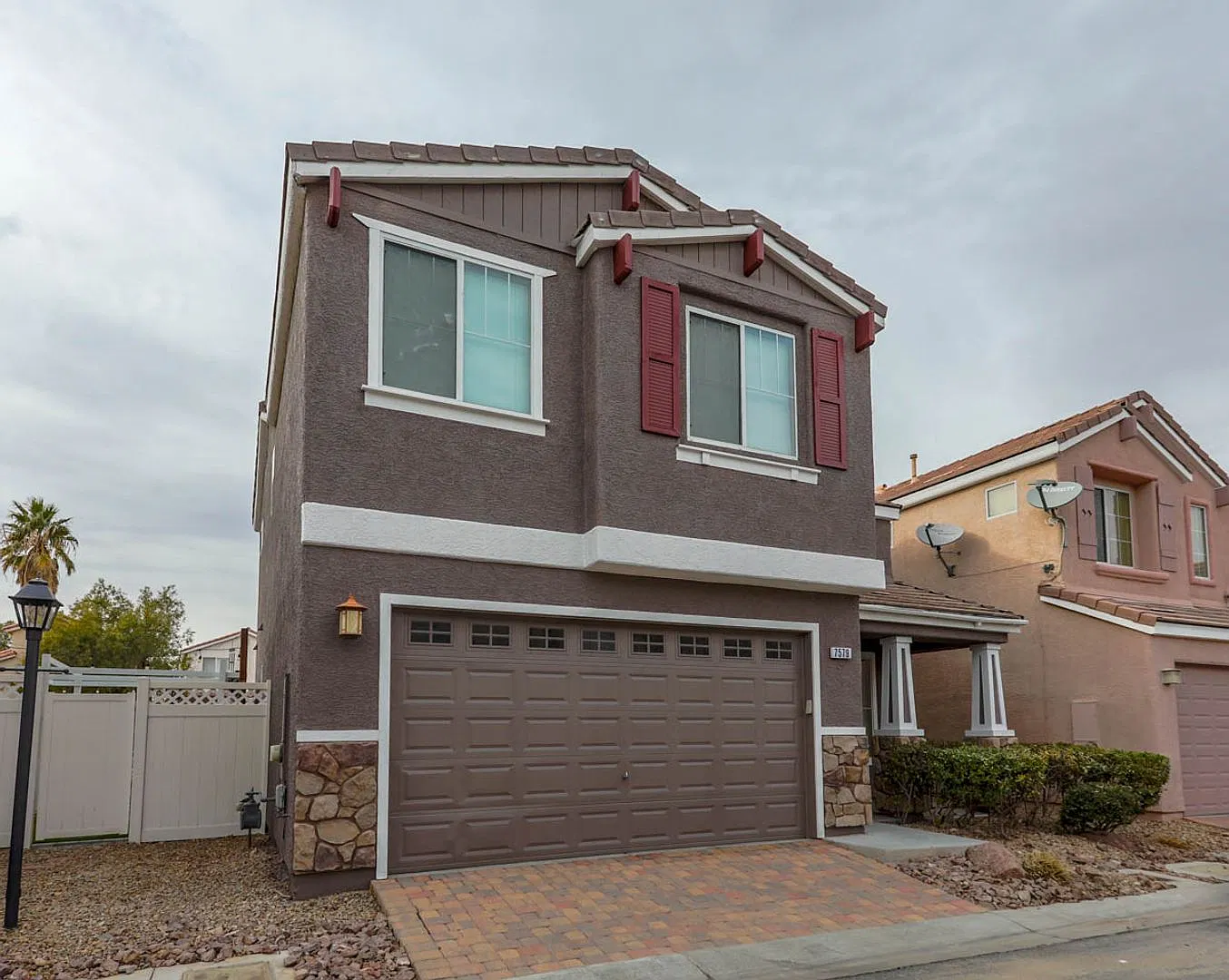 Great 3 Bed Southwest Home In Gated Community — Photo 2