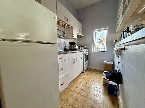 4th image of 863 Massachusetts Ave APT 56