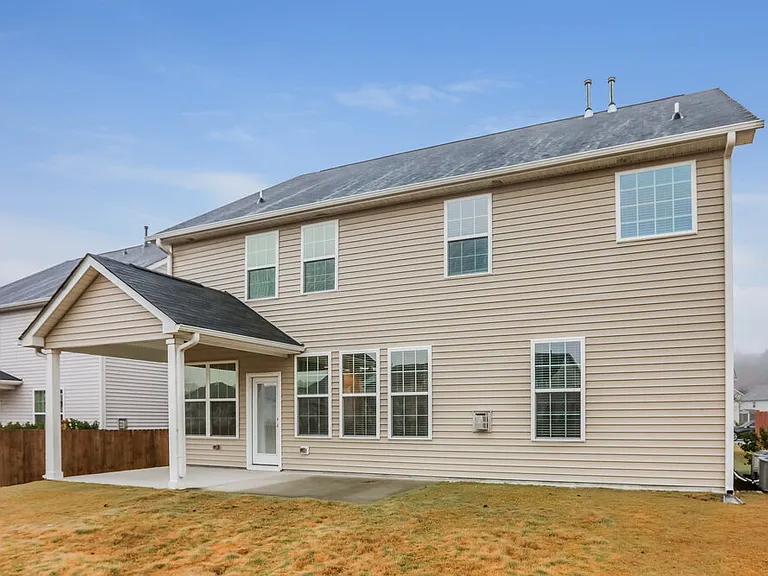 7435 Birchshire Dr — Photo 18