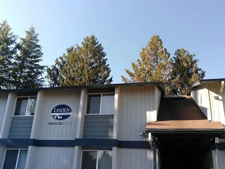 951 NE Linden Ave — Photo 2
