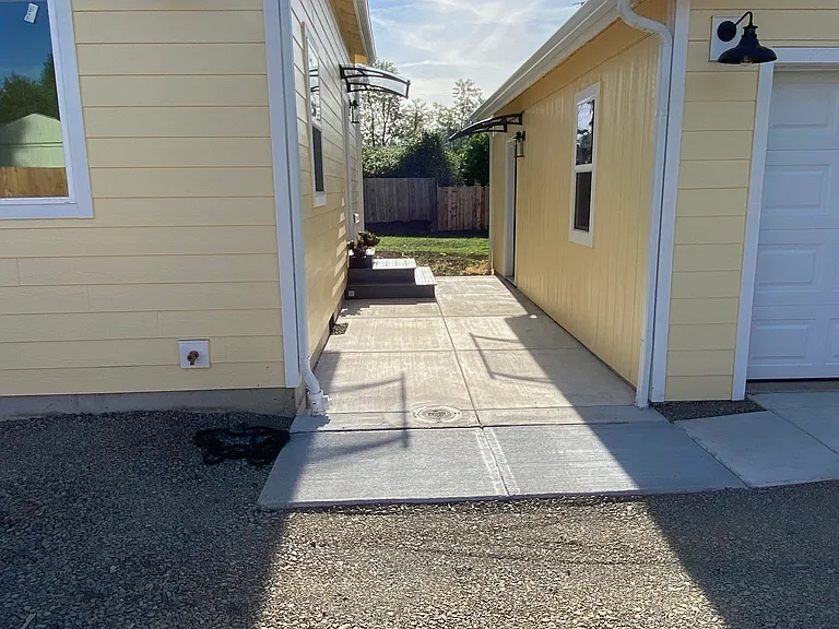 381 S 51st Pl — Photo 11