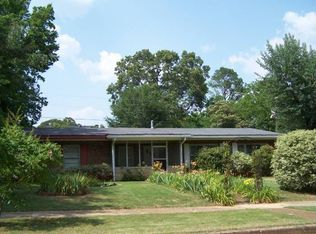 1623 Oak Grove Blvd, Sheffield, AL 35660