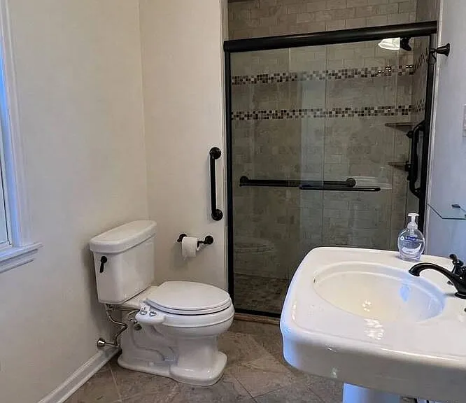 24 Venezio Ave — Photo 6